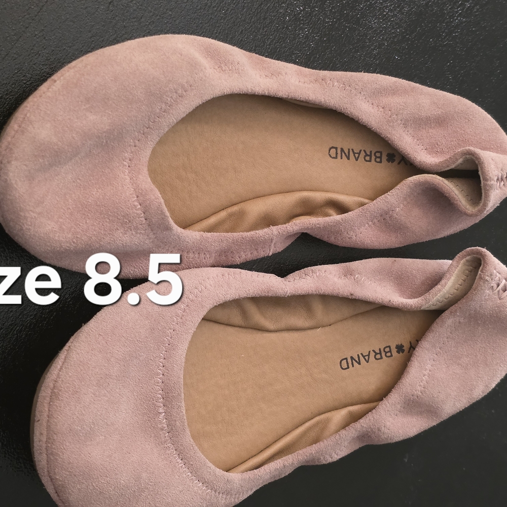 Lucky Brand Pink Flats Minimalist Design